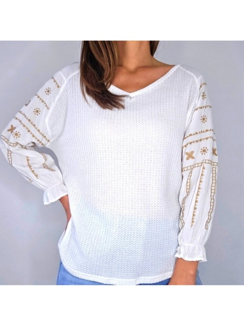 And The Why White Textured Long Sleeve Top With Taupe Embroidery Size Small